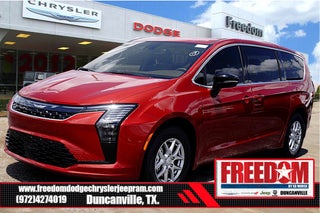 2027 Chrysler Pacifica Select