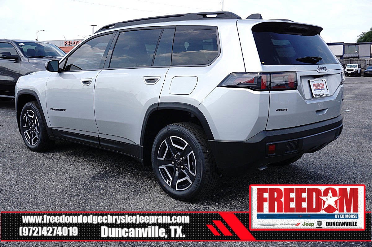 2026 Jeep Cherokee Laredo