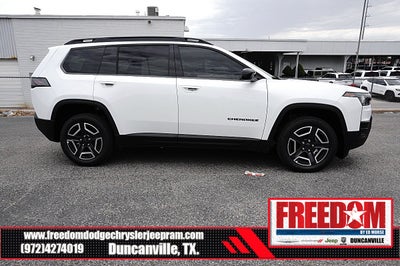 2026 Jeep Cherokee Laredo