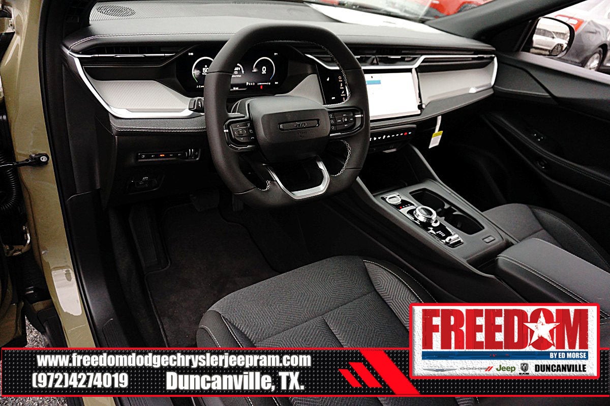 2026 Jeep Cherokee Laredo